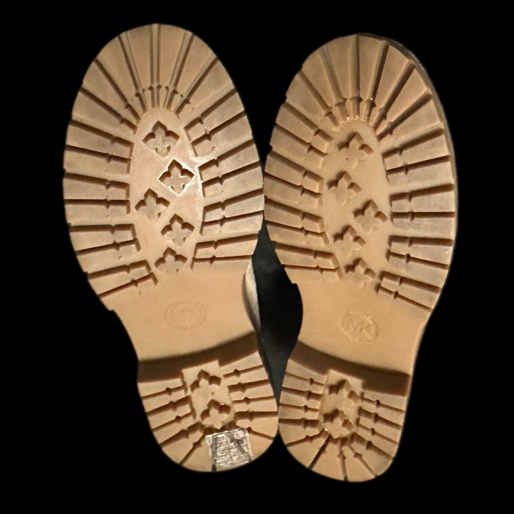 Michael Kors‎ Shoes - Picture 7 of 9